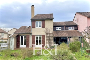 propriete à la vente -   86000  POITIERS, surface 104 m2 vente propriete - UBI460363604